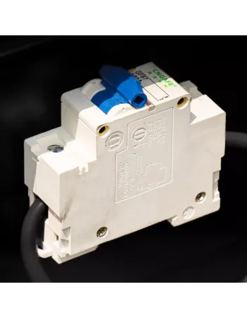 Întrerupător general GFB7