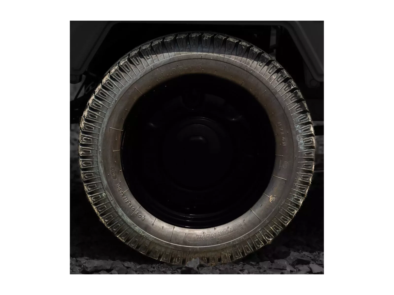 Anvelopă 4.00-12 (41100132W)